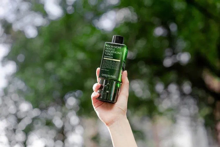 綠藤生機雙重淨透煥膚水，200ml／1480元。品牌提供