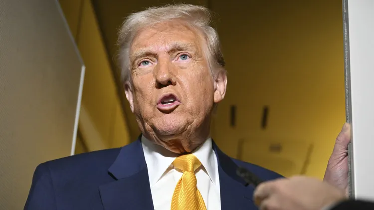 川普表示，沒人可以從關稅脫身，特別是中國。美聯社