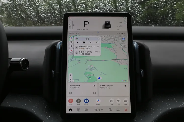 EX30內建Google車載系統，不用額外連接手機就能直接使用Google Map、YouTube Music、Spotify等應用程式。林浩昇攝