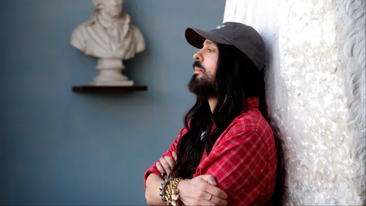 Alessandro Michele入主VALENTINO後，帶來首個美妝系列。品牌提供