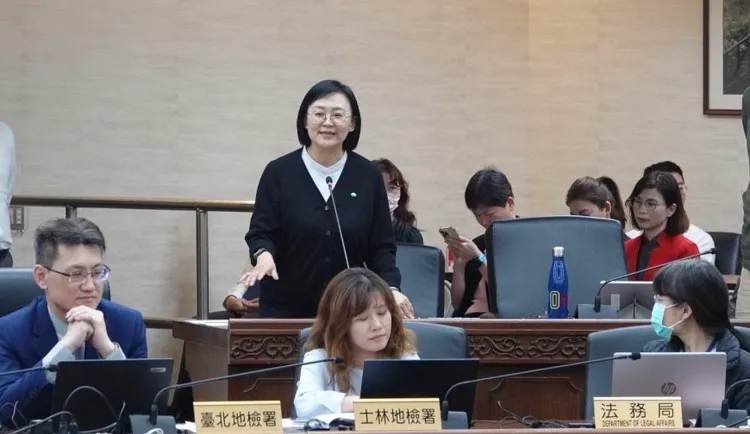 國泰世華銀行周經理分享攔阻經驗。警方提供