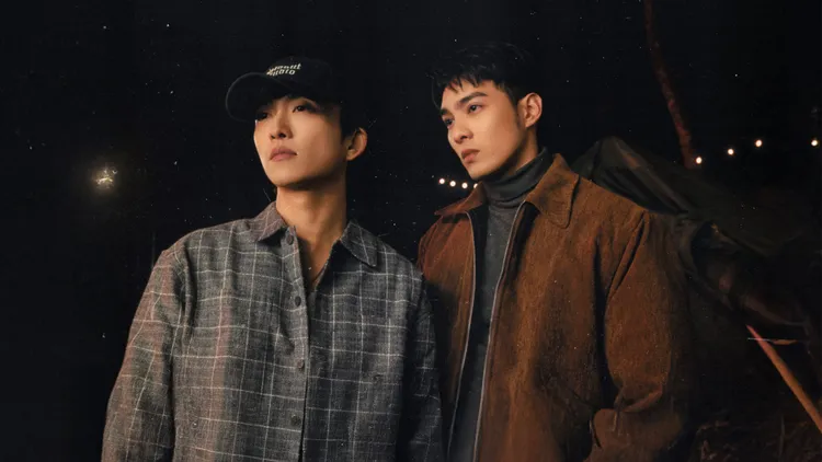 邱鋒澤（左）與黃偉晉在新歌《永遠永遠》高音飆破新紀錄。圖／原音兄弟提供