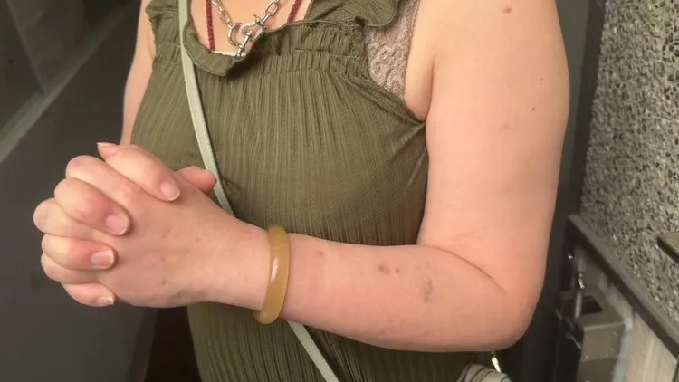 日本飯糰店女房東出面澄清不是從事貸款收高利，強調自己成立公司今年已31年，從來沒有民刑事糾紛。翻攝畫面