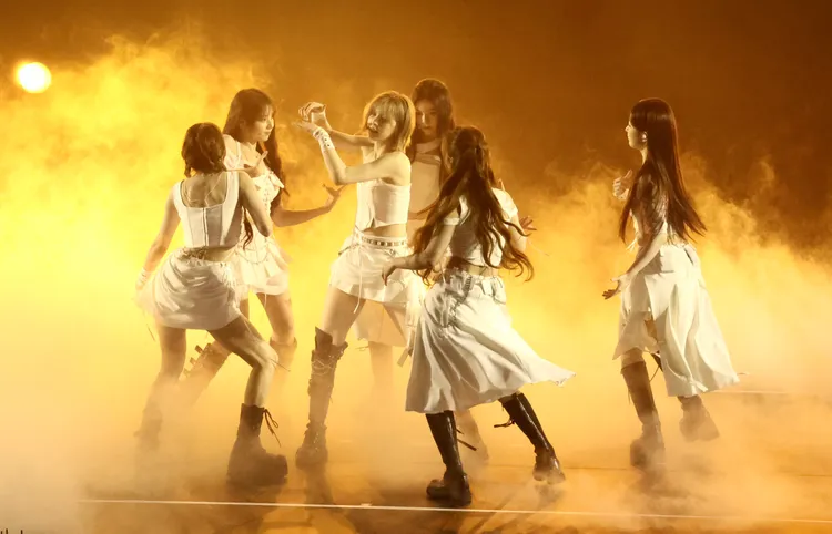 NMIXX特別準備《戀愛ING》。莊宗達攝