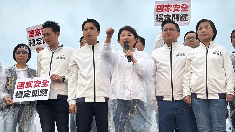 盧秀燕表示，近期已有很多工廠接不到訂單，加上物價上漲等因素導致勞工「剉咧等」。彭欣偉攝