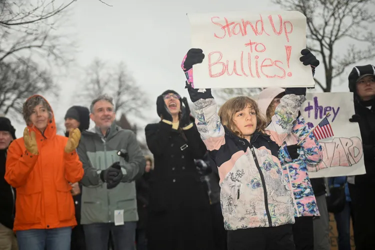 哈佛大學抗議川普干涉校務的人群。路透社