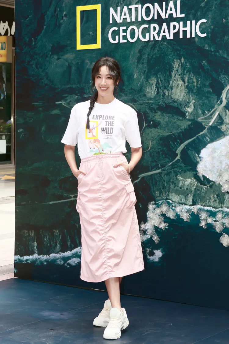 隋棠穿上國家地理服飾台灣限定T梅花鹿。彭欣偉攝