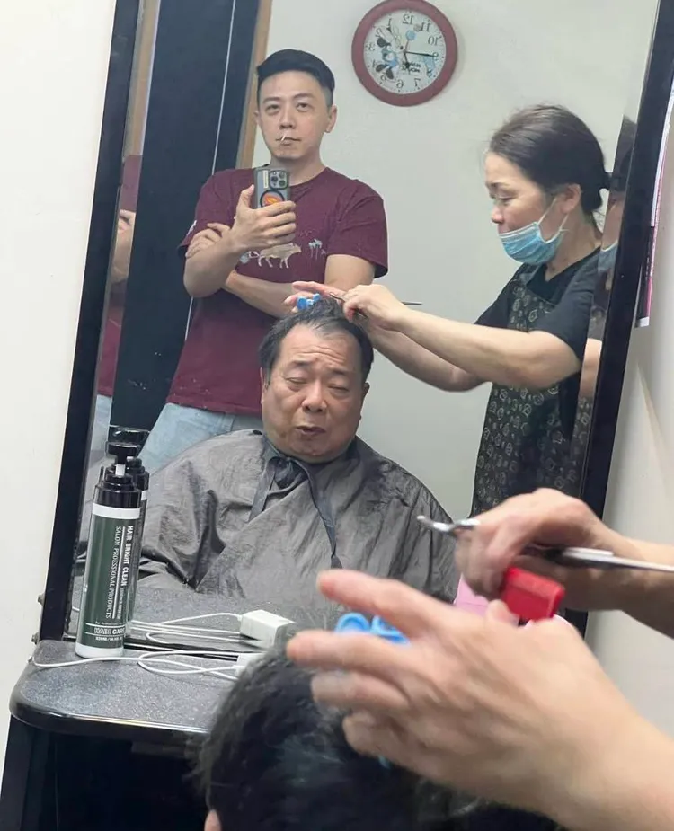 廖錦德過去與爸爸廖峻互動很溫馨。翻攝自廖錦德IG