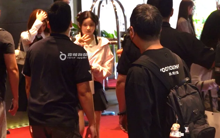 Kyujin面對位NSWER（粉絲名稱）呼喊也大方揮手示意。特勤中心攝