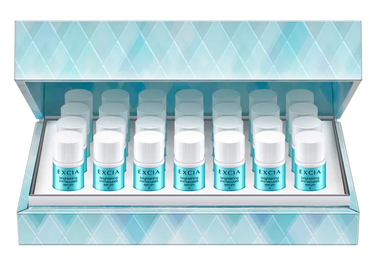 ALBION妃思雅綻白之源超能激光安瓶Z，1.5ml*28瓶／8300元。品牌提供