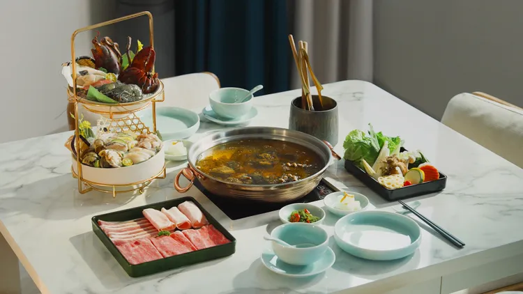 Preferred Suite 住房專案可在房內獨享yen club海豔鍋物晚餐。業者提供