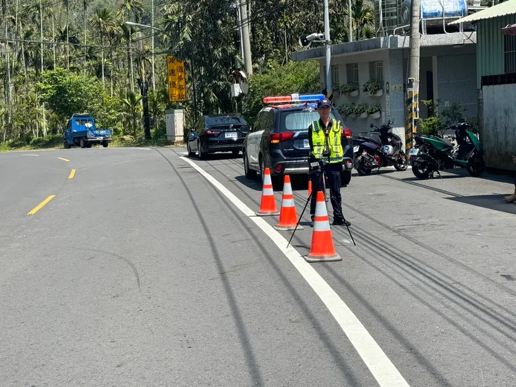 為降低該路段之肇事發生，警方加強測速違規舉發。翻攝畫面