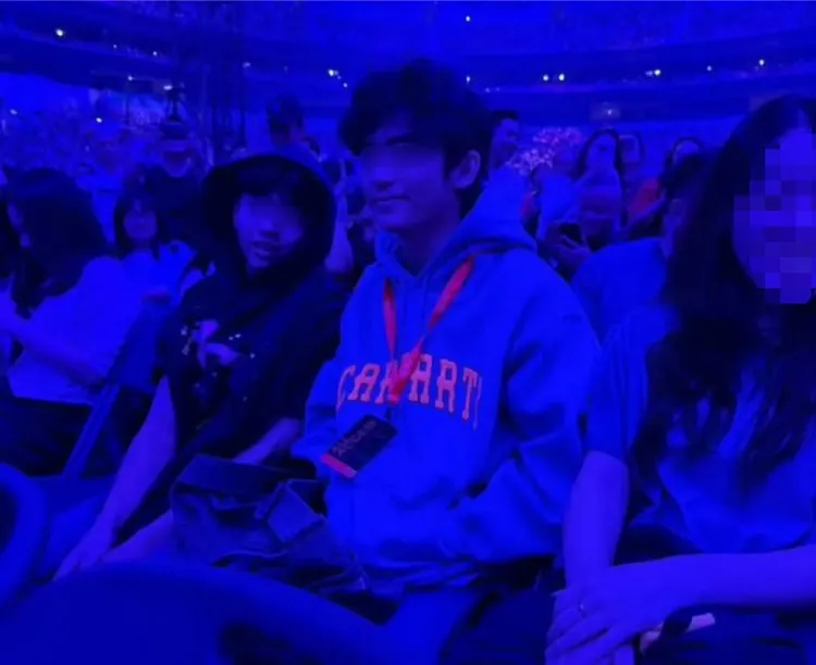 謝霆鋒大兒子Lucas（中）長相完美複製爸爸神顏，Quintus（左）側臉神似媽媽張柏芝。圖／摘自微博