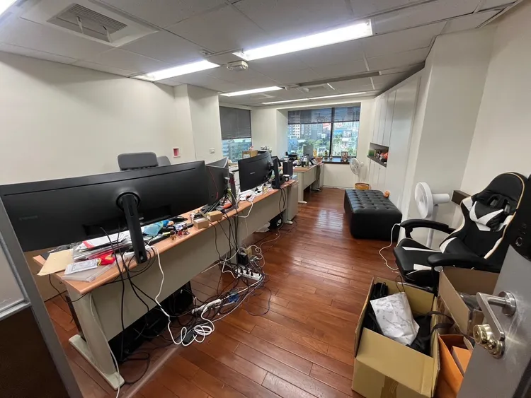 色情網站機房。翻攝畫面