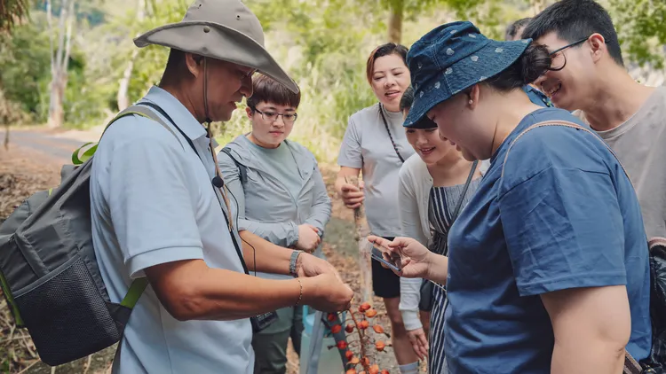 戶外遊程「天祥漫步」由故事員帶領遊覽太魯閣生態與人文。太魯閣晶英酒店提供