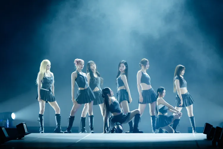 許念慈（左二）圓夢帶隊友回台。希林國際提供