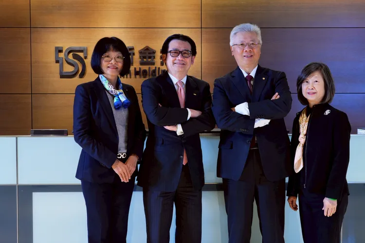 「新新併」合併後續，台新金及新光金雙方則於今晚召開記者會，對外說明合併後的各項細節。台新金提供