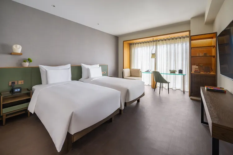 寒居酒店X Miller Harris「午後沁香」聯名住房專案，入住客房每房每晚5800元+15.5%起。寒居酒店提供