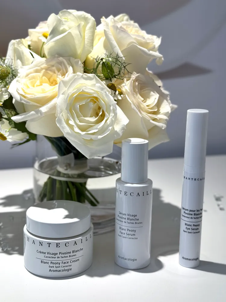 香緹卡雪牡丹臻白透亮系列，帶來3樣臉部、眼部保養單品。張家玲攝