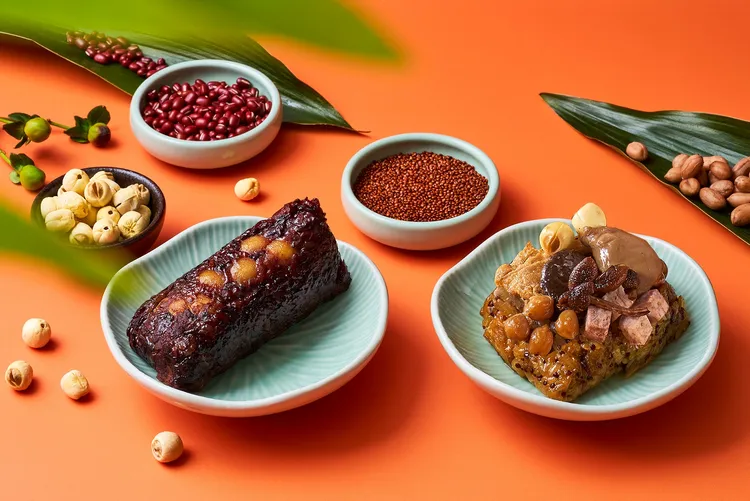 兩款素粽口味包含「經典紫米相思粽」、「冠軍蔬福紅藜粽」，為素食與健康飲食者的嚐鮮首選。新板希爾頓酒店提供