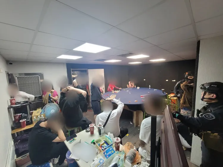 警方破獲推筒子職業賭場。八德警分局提供