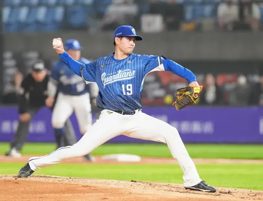 為挑戰大聯盟做準備?張奕想嘗試「投1休4」 還去請教山本由伸