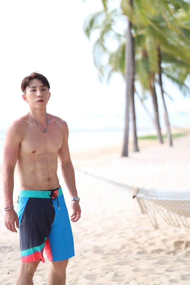 潘胤傑的腹肌超級吸睛，豔遇不斷。小超人綜合體能俱樂部提供