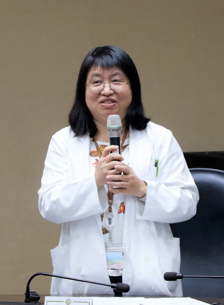 神經醫學中心傅中玲副主任發表臺韓合作重大研究，驗血就能篩檢阿茲海默症，早期診斷準確率高達93%，可大幅降低PET檢查需求。台北榮總提供