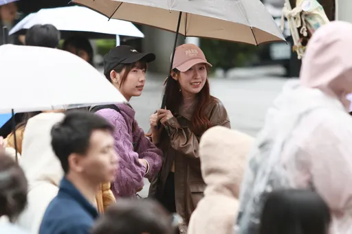 大雨今晚開炸！鋒面夜襲全台　週六雨彈更猛、北部恐剩16度