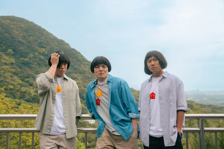 玖壹壹三人造型俗到令人發笑。混血兒娛樂提供