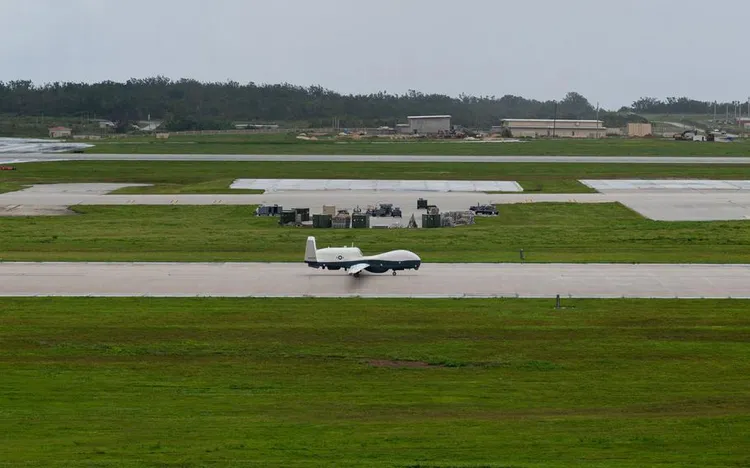 部署關島的海神。星條旗