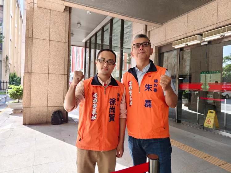 「高雄雙罷劫」傳出今天遭到檢調搜索，領銜人住家也不例外。取自臉書