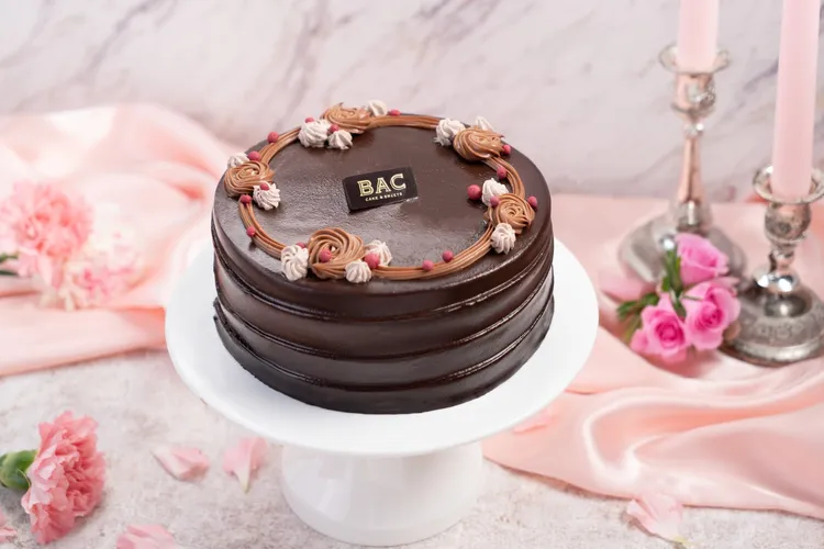 BAC「Miss瑪奇朵」伯爵蛋糕展現「本格派」精神， 以厚實工藝底蘊為後盾。業者提供