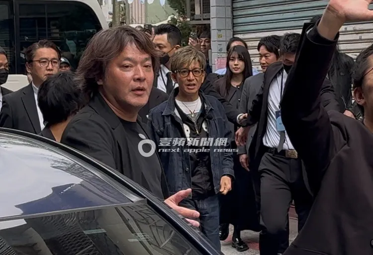 木村拓哉抵達中山商圈，現場粉絲相當興奮讚聲連連。特勤中心攝