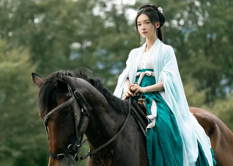 吳謹言在《墨雨雲間》命運坎坷。中視提供