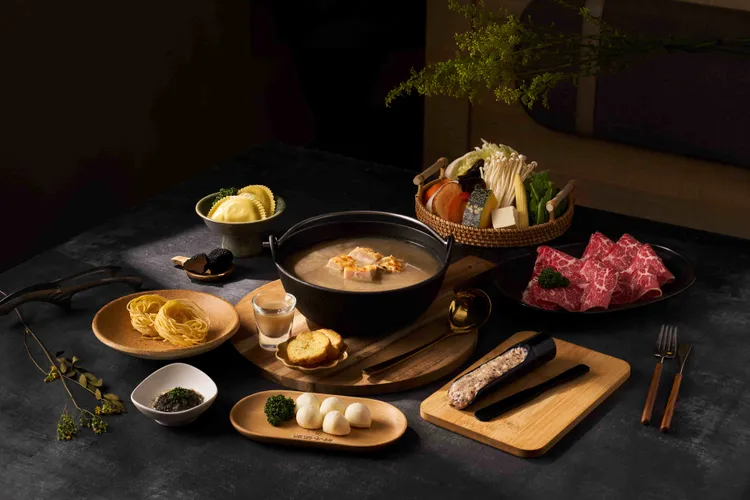 雞湯大叔由法餐主廚親自操刀，打造期間限定「松露旬鮮」饗宴。業者提供