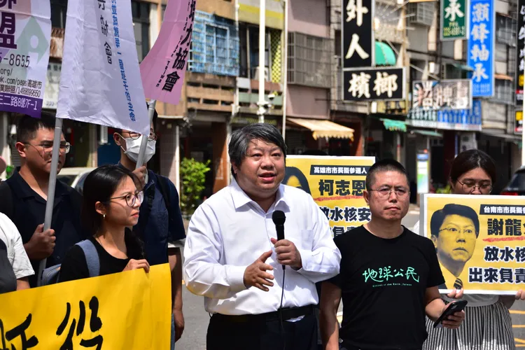 台灣經濟民主連合賴中強表示，俄烏戰爭已提供前車之鑑，政府即刻轉向分散式能源系統。翻攝畫面