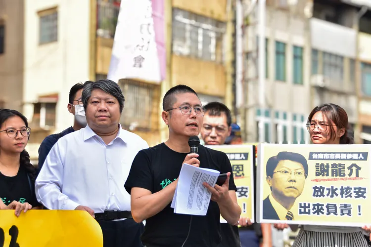 地球公民基金會董事長李根政表示，核安不容政治操作，強烈譴責藍、白兩黨將核電議題。翻攝畫面