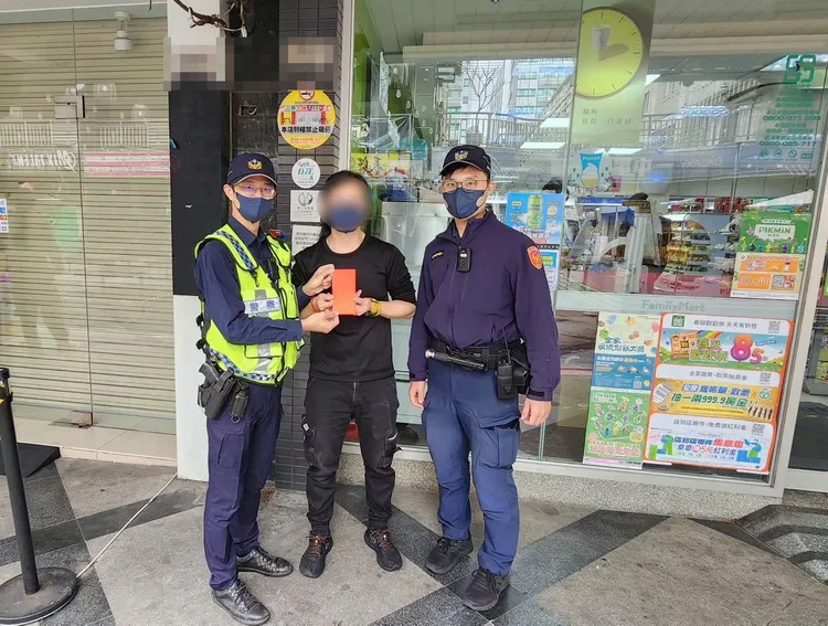 超商店員獲5000元獎金，為二分局育才所推出防詐「QR CORE」後發出的第一筆獎金。民眾提供