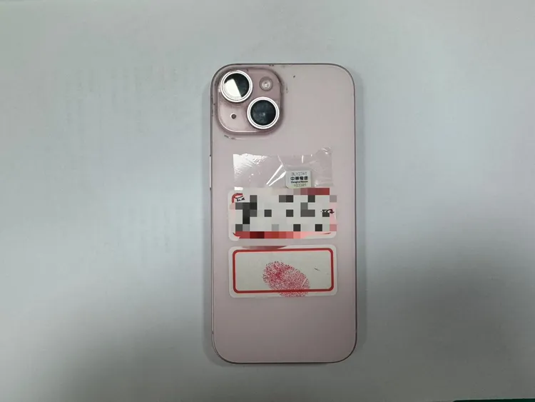 警方查扣車手犯案手機。翻攝畫面