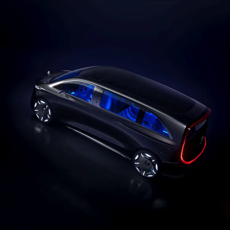 有發光飾條的 24 吋輪圈和動態尾燈，在行進中創造極具未來魅力的視覺效果。原廠照片