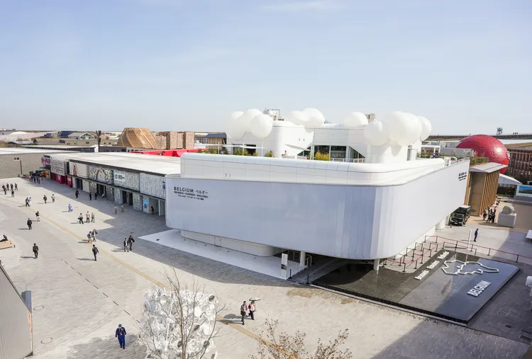 比利時館建築以「水」為設計概念。田欣雲攝影