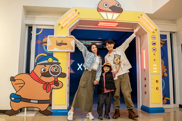 達克比辦案沉浸式解謎體驗來自未來的X光閘門。業者提供