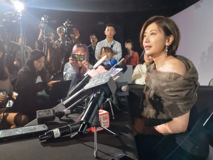 賈靜雯回應西進問題。王思穎攝