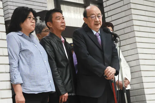 柯建銘估關稅10% 還喊「台積電越跌快買!」臉書遭灌爆