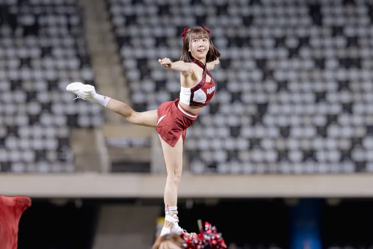 Mika跳競技啦啦隊出身。樂天桃猿提供