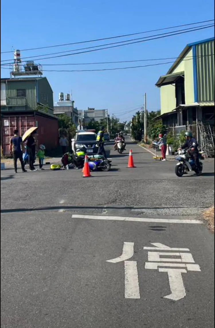 屏東縣1至3月無號誌及閃光號誌路口共發生1012件交通事故，造成9人死亡、1421人輕重傷。翻攝畫面