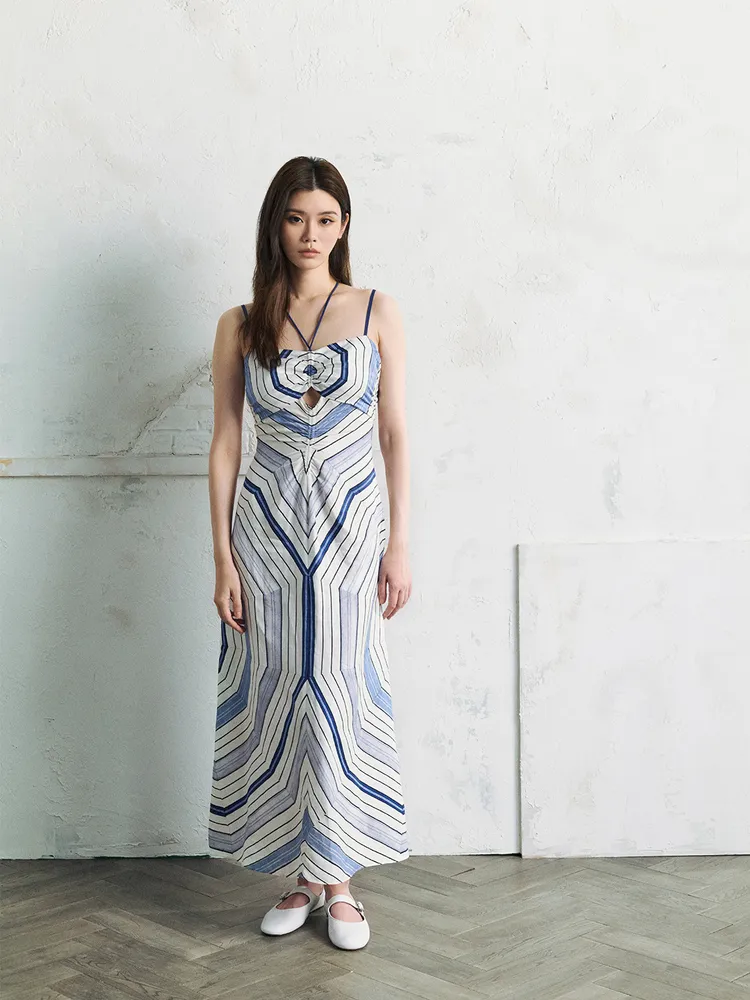 奚夢瑤搶先演繹SANDRO本季的全新藝術家聯名系列。品牌提供