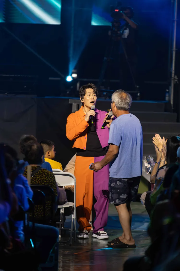 羅時豐在台東賣力演出。台東縣政府社會處提供