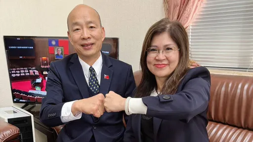 綠委霸佔議場主席座 韓國瑜幽默自嘲「真院長是沒頭髮的」